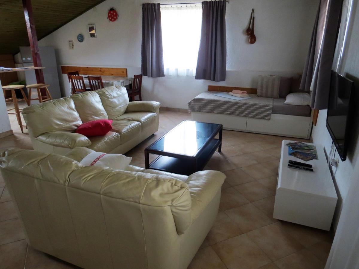 Ferienwohnung House Elan Kornić Exterior foto